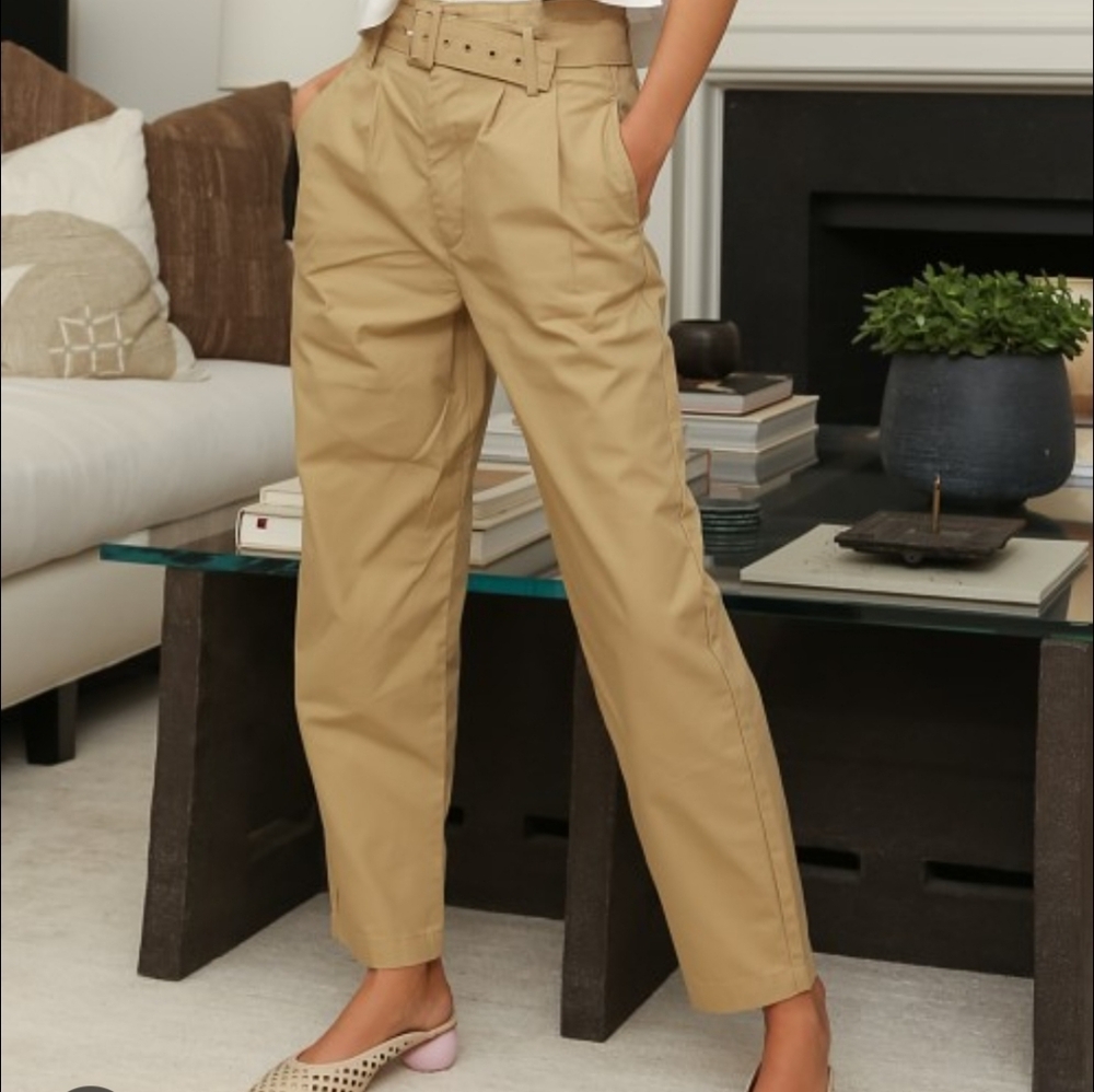 Levi's Women's Tan High Loose Taper Chino Pants Size 29